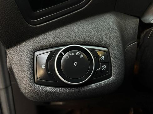 Used 2016 Ford Escape SE w/ SE Cold Weather Package FWD image 18