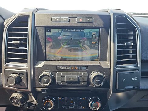 Used 2018 Ford F150 XLT w/ Equipment Group 302A Luxury AWD/4WD image 23