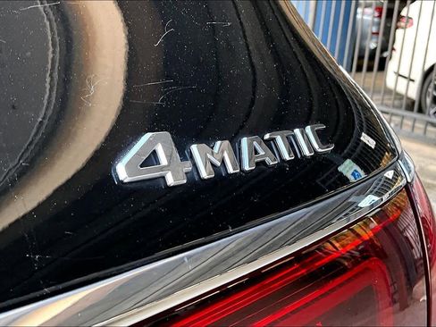 Used 2021 Mercedes-Benz GLS 450 4MATIC image 9