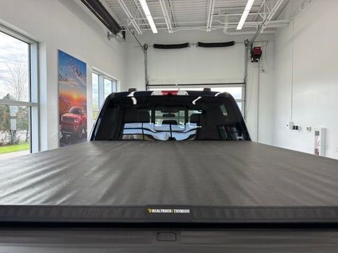 Certified 2025 Ford F250 Lariat w/ Lariat Ultimate Package AWD/4WD image 10