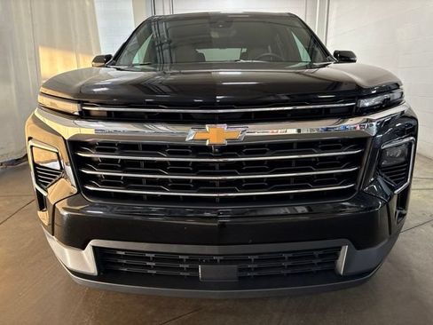 Used 2026 Chevrolet Traverse LT w/ Driver Confidence Package FWD image 2