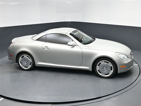 Used 2003 Lexus SC 430 Convertible image 7