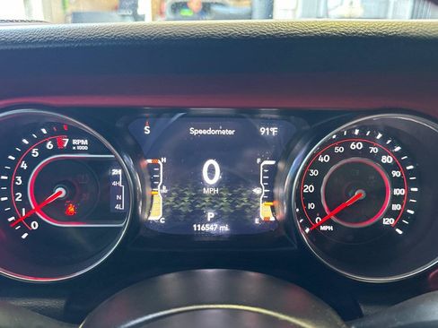 Used 2022 Jeep Gladiator Rubicon w/ Trailer Tow Package AWD/4WD image 24