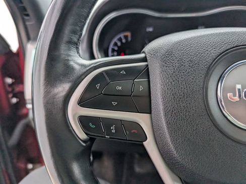 Used 2018 Jeep Grand Cherokee Limited image 13