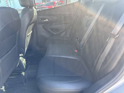 Used 2022 Buick Encore Preferred w/ Safety Package FWD image 8