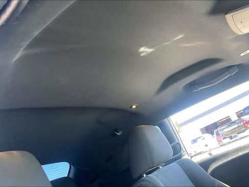 Used 2022 Dodge Challenger SXT RWD image 17