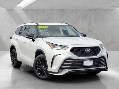 Used 2023 Toyota Highlander XSE