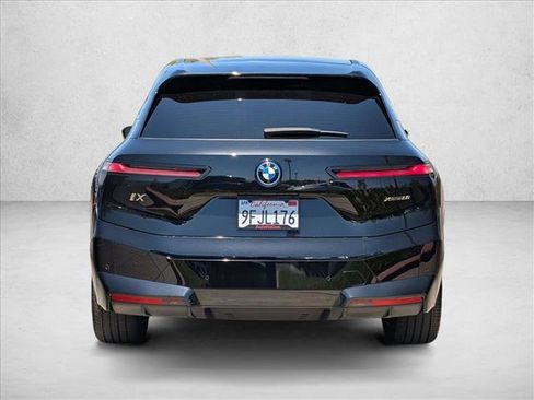 Used 2023 BMW iX xDrive50 w/ Sport Package AWD/4WD image 7