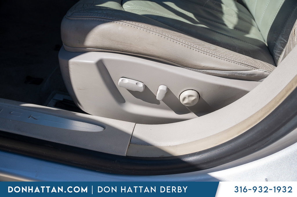 Used 2009 Buick Lucerne CXL FWD image 14