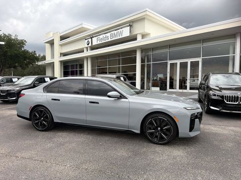 Certified 2025 BMW 760i xDrive w/ Executive Package AWD/4WD image 1