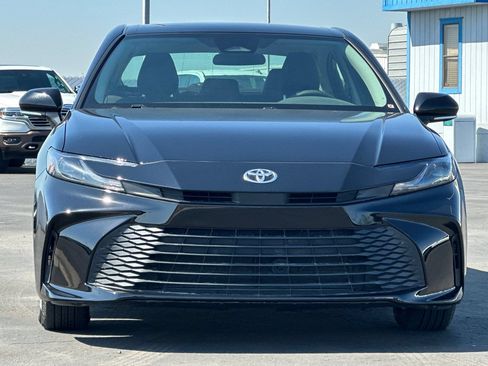 Used 2025 Toyota Camry LE FWD image 10