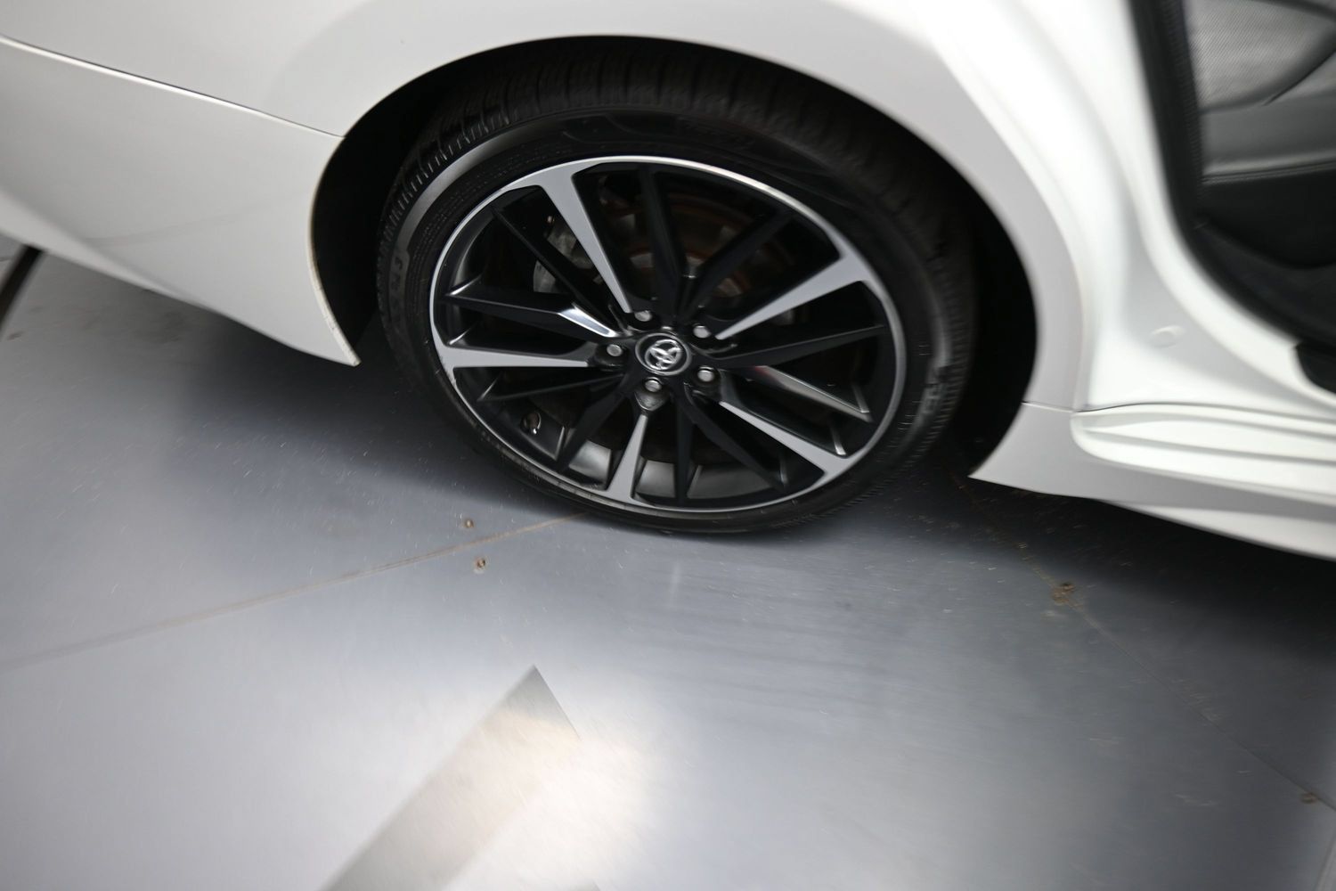 Used 2020 Toyota Camry XSE FWD image 21