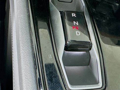 Used 2023 Audi e-tron GT Premium Plus image 25