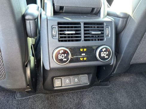 Used 2023 Land Rover Discovery S R-Dynamic image 22