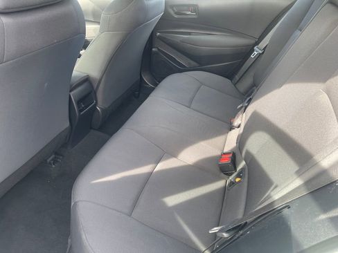 Used 2022 Toyota Corolla LE image 11