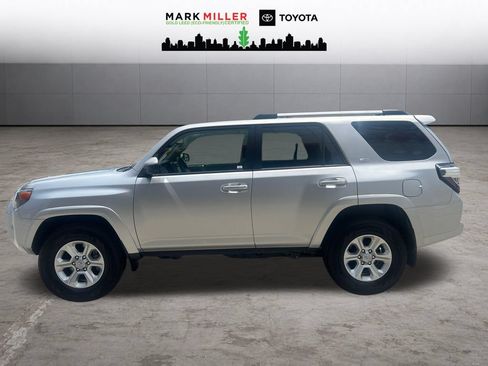 Certified 2024 Toyota 4Runner SR5 AWD/4WD image 2