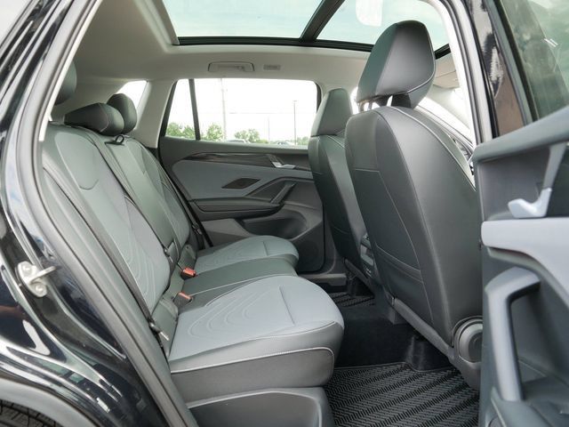 Certified 2026 Volkswagen Tiguan SE AWD/4WD image 19