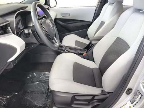 Used 2025 Toyota Corolla SE FWD image 19