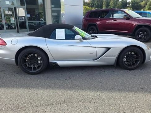 Used 2003 Dodge Viper SRT-10 RWD image 2