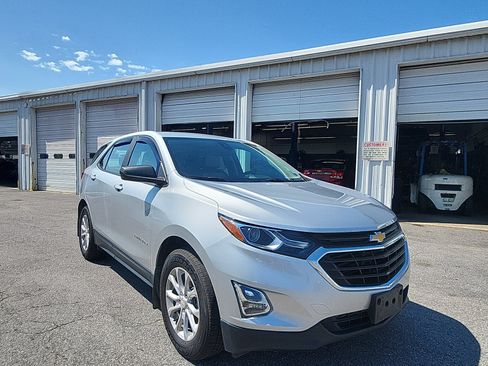 Used 2020 Chevrolet Equinox LS AWD/4WD image 7
