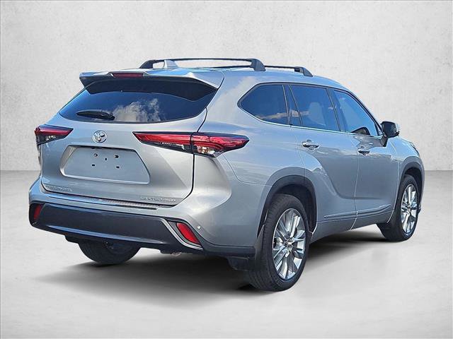 Used 2021 Toyota Highlander Limited AWD/4WD image 8