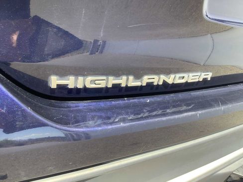 Used 2021 Toyota Highlander XSE AWD/4WD image 7