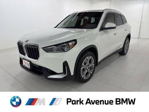 Used 2023 BMW X1 xDrive28i w/ Convenience Package AWD/4WD image 1