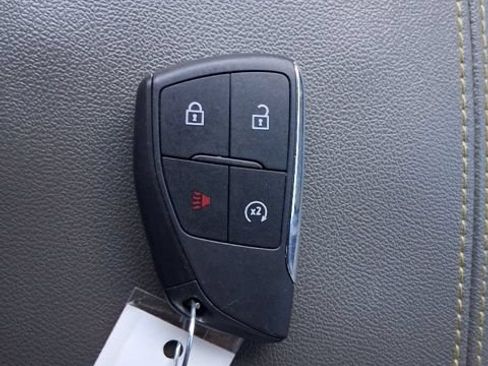 Used 2026 Chevrolet Colorado ZR2 w/ Technology Package AWD/4WD image 19