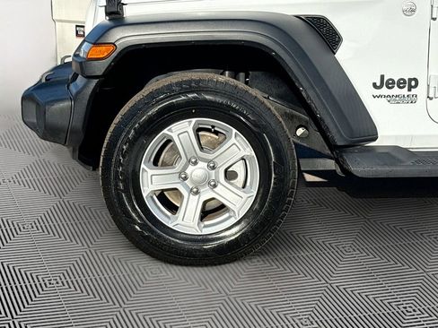 Used 2021 Jeep Wrangler Unlimited Sport image 33