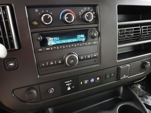 Used 2024 Chevrolet Express 3500 LT w/ LT Preferred Equipment Group RWD image 25