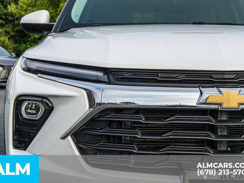 Used 2025 Chevrolet TrailBlazer LT AWD/4WD image 11