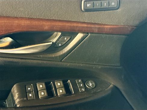 Used 2018 Cadillac Escalade Premium Luxury image 19