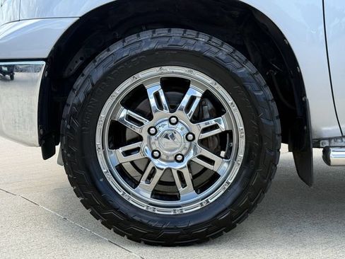 Used 2013 Toyota Tundra 2WD CrewMax w/ SR5 Pkg image 8