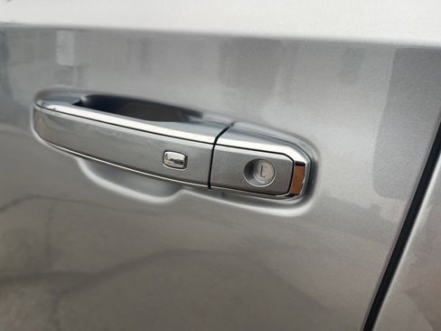 Certified 2025 Chevrolet Tahoe Premier image 12