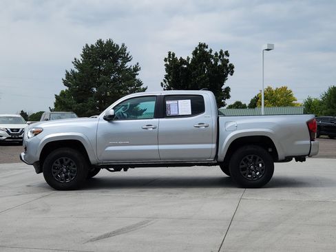 Used 2023 Toyota Tacoma SR5 w/ Technology Package AWD/4WD image 2