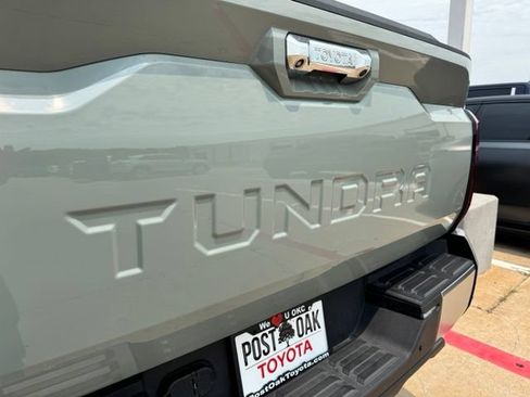 Used 2026 Toyota Tundra Limited AWD/4WD image 11