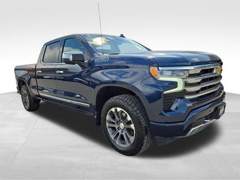 Used 2022 Chevrolet Silverado 1500 High Country w/ Z71 Off-Road Package AWD/4WD image 1