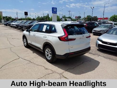 Used 2023 Honda CR-V LX image 7