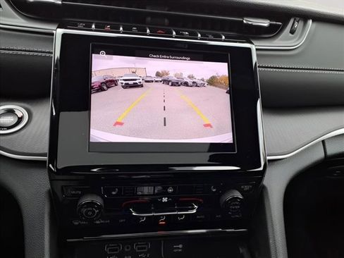 New 2025 Jeep Grand Cherokee 4WD image 15