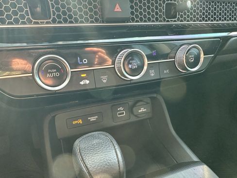 Used 2022 Honda Civic LX image 24