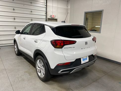 Used 2024 Buick Encore GX Preferred FWD image 3