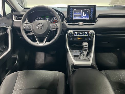 Used 2021 Toyota RAV4 XLE w/ Convenience Package AWD/4WD image 12