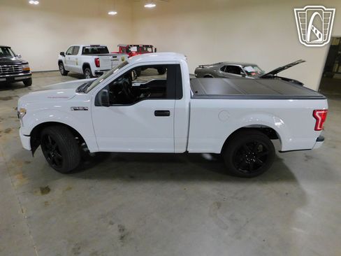 Used 2017 Ford F150 XL w/ Equipment Group 101A Mid image 9