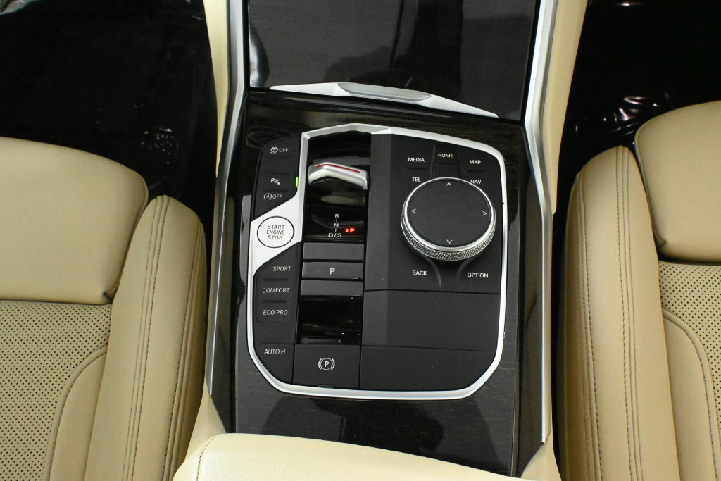 Certified 2023 BMW 330i xDrive Sedan w/ Driving Assistance Package AWD/4WD image 22