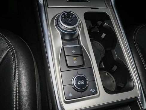 Used 2022 Ford Explorer Limited w/ Limited Technology Package image 29