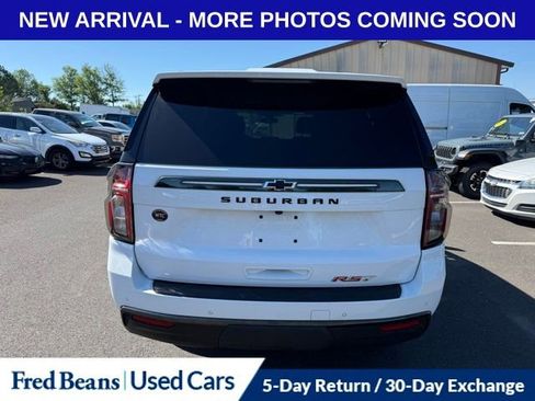 Used 2022 Chevrolet Suburban RST w/ Luxury Package AWD/4WD image 9