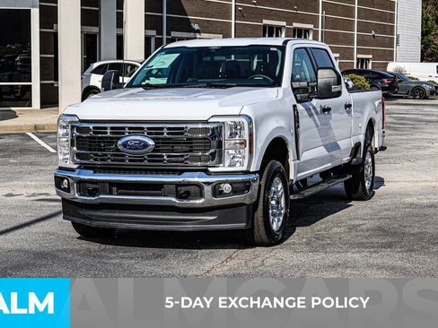 Used 2025 Ford F250 XLT image 4