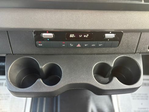 Used 2023 Mercedes-Benz Sprinter 2500 image 25