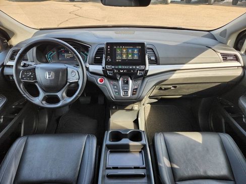 Used 2023 Honda Odyssey EX-L image 3