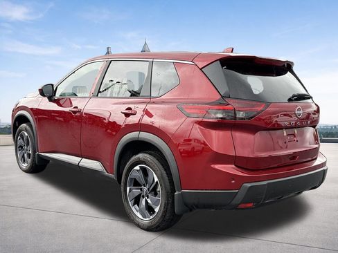 Certified 2026 Nissan Rogue SV FWD image 3